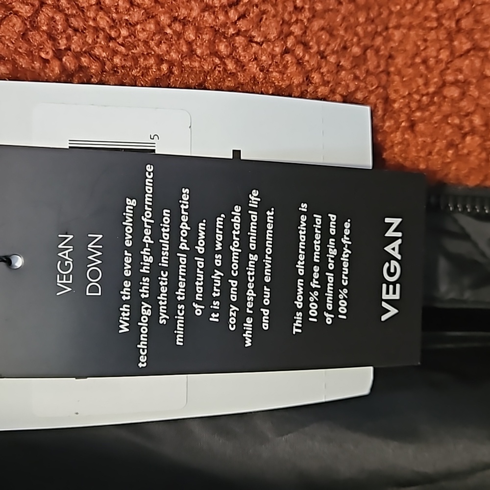 Vegan down jacket 🧥 - Picture 2 of 5